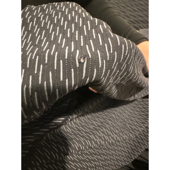 Lululemon Wunder Under Cropped Leggings - Picture 5 of 5